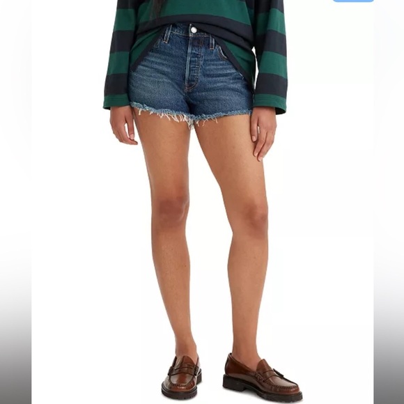 Levi’s Women's Plus 501 Button Fly Cotton High-Rise Denim Shorts in Size 24W - Picture 1 of 3